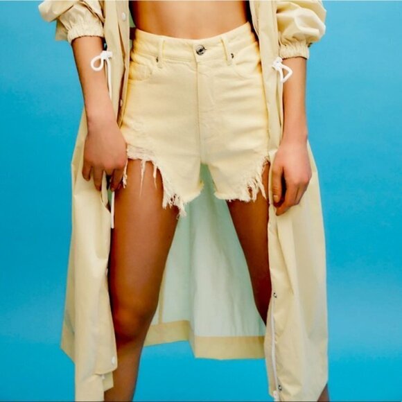 ZARA High Waist Yellow Denim Cut Off Shorts - Picture 1 of 16